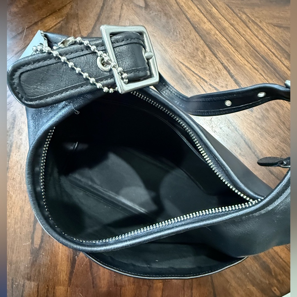 Coach Vintage 9058 Legacy Hobo Black Leather Nickel Silver Tone Hardware - Picture 8 of 16